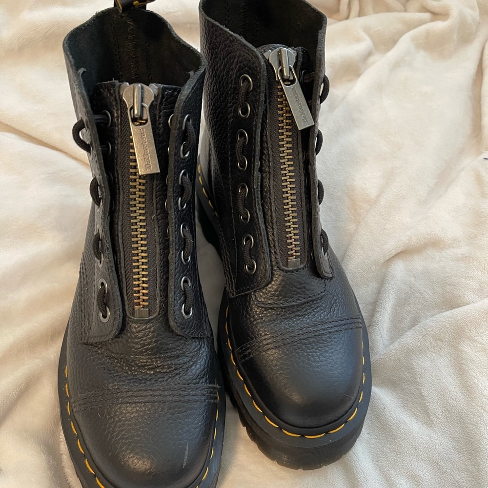 Dr Marten Sinclair zip up boots